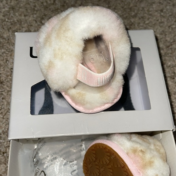 Fluff Baby Slides - Picture 3 of 4